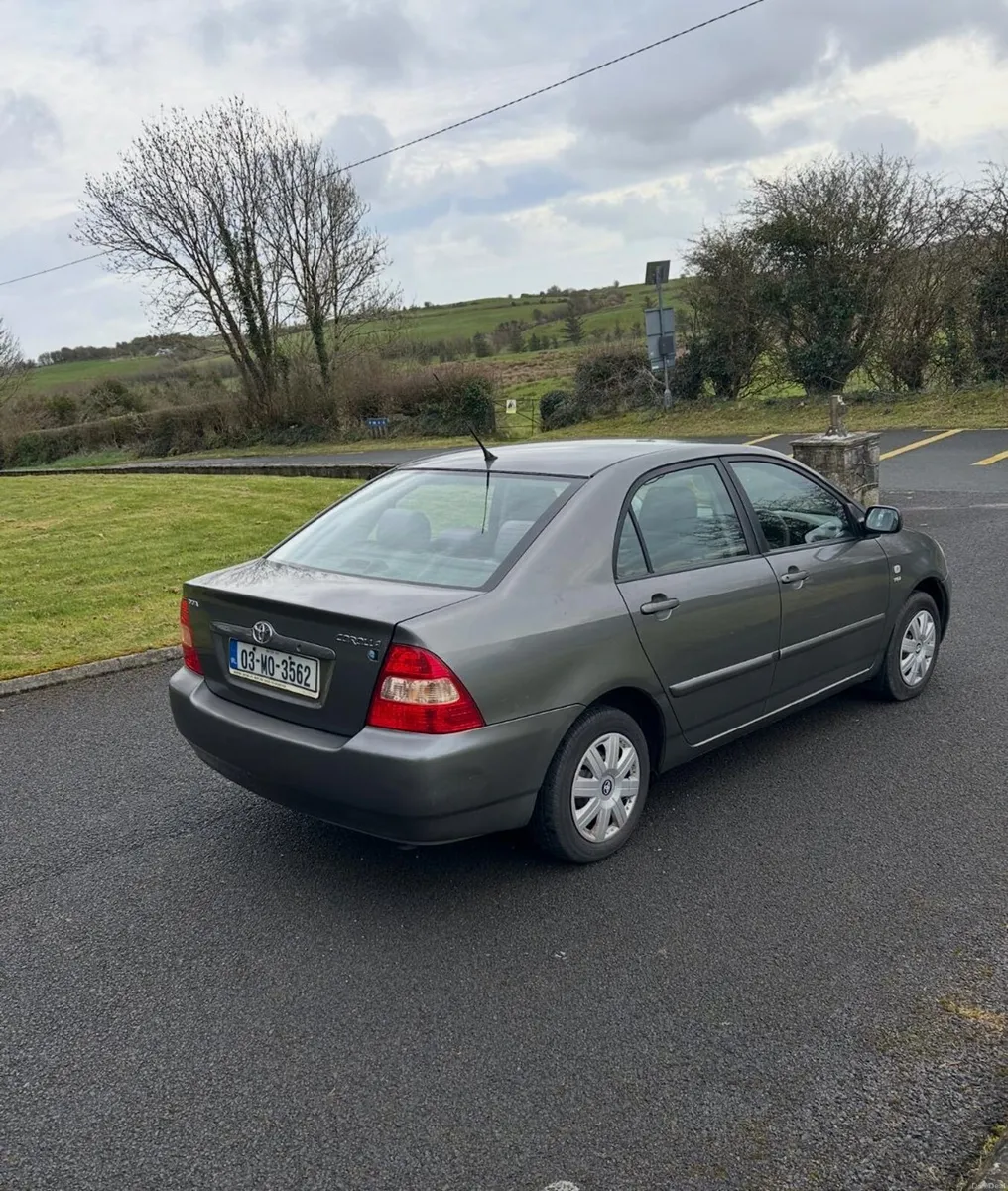 Toyota corolla - Image 4