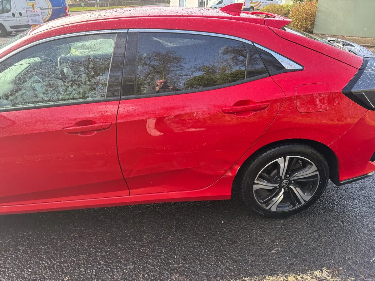 Honda Civic 2018 Diesel - Image 3