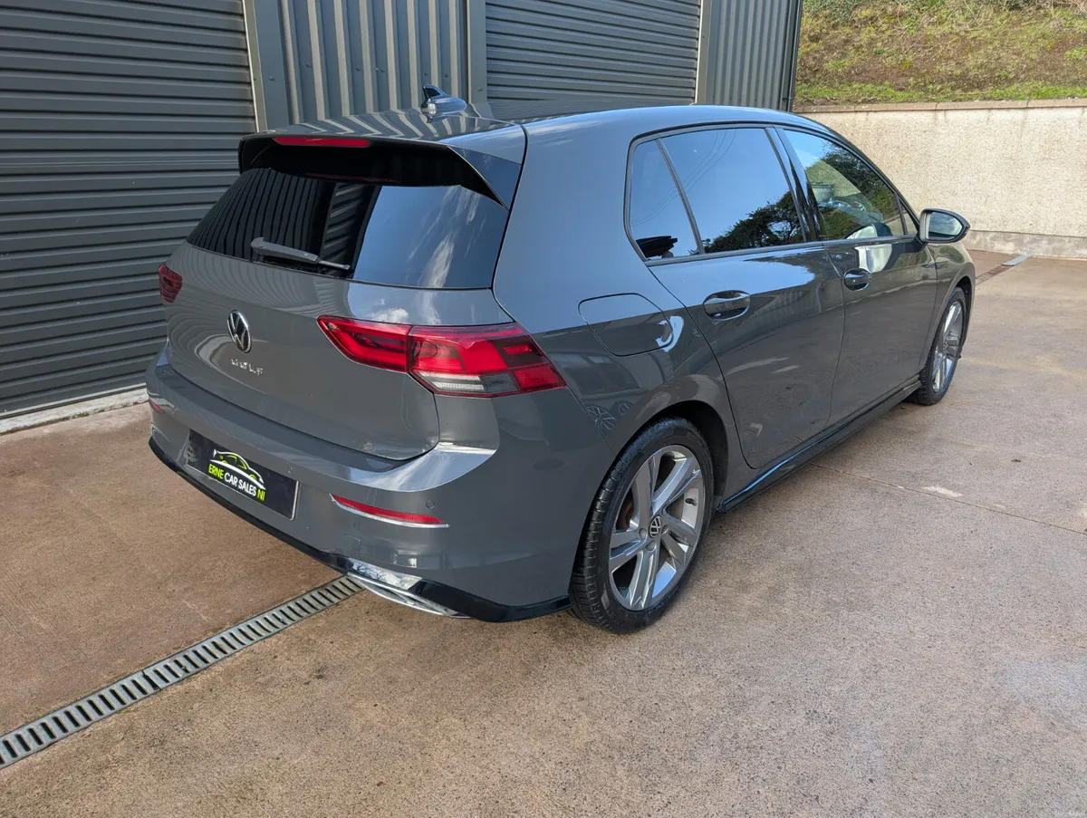 2022 Volkswagen Golf 1.5Tsi 150 R-line - Image 5