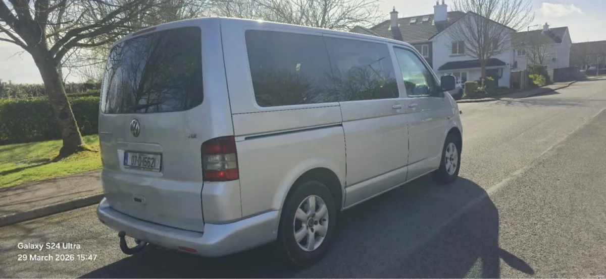 VOLKSWAGEN CARAVELLE T5 8 SEATER MINI BUS - Image 4