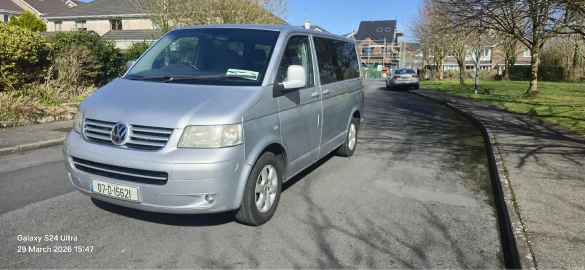 VOLKSWAGEN CARAVELLE T5 8 SEATER MINI BUS - Image 3