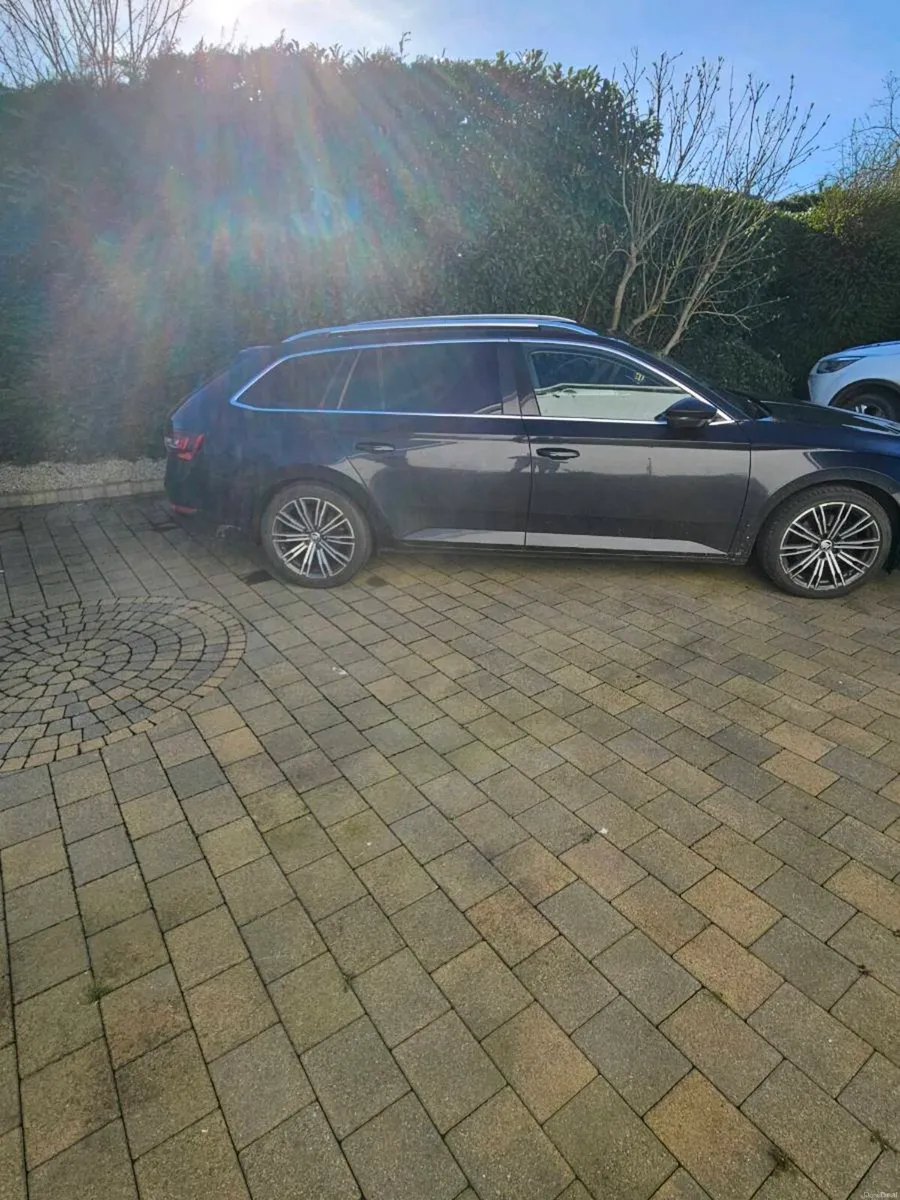 Skoda Superb Low Kms - Image 4