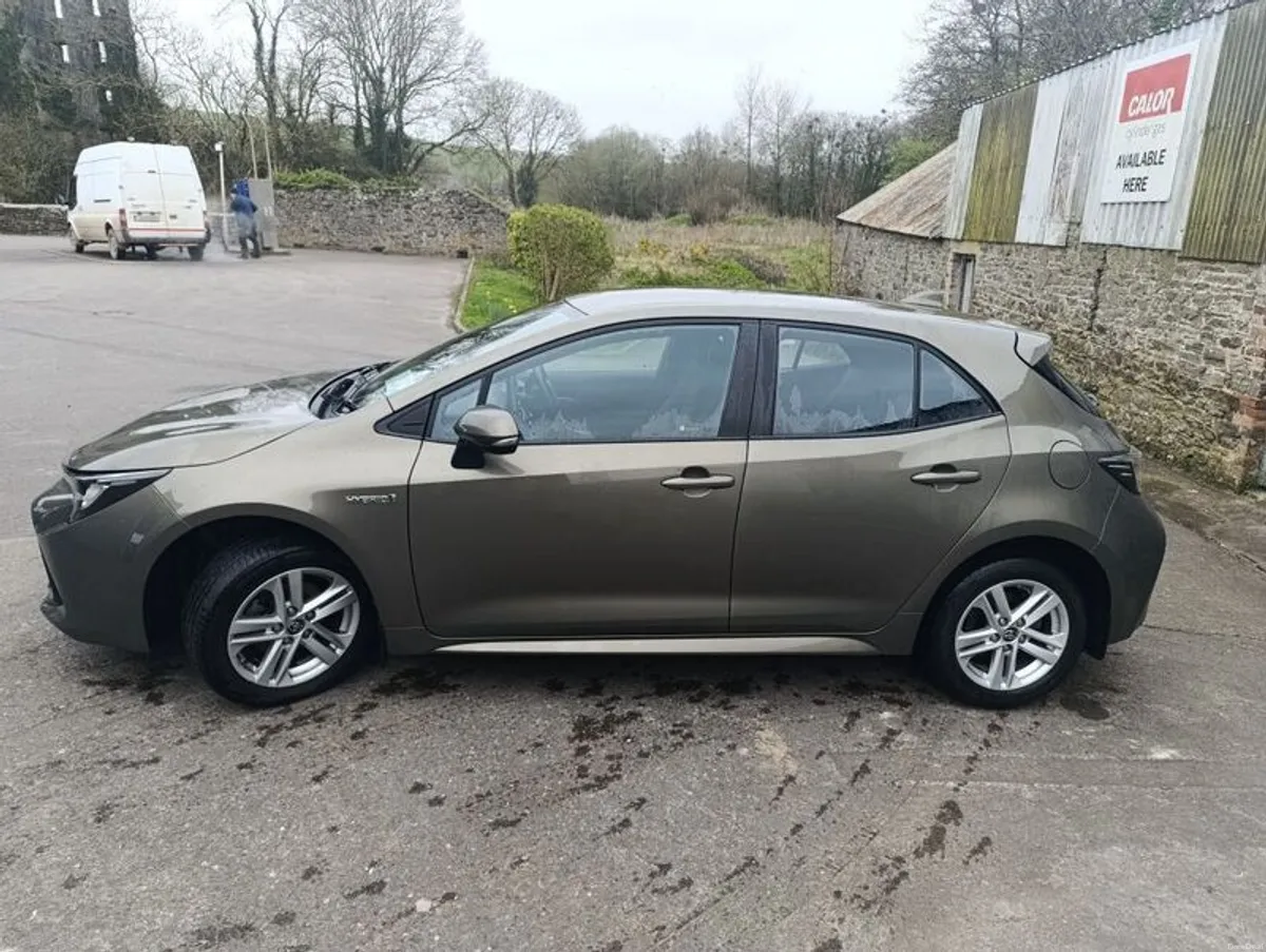 2021 Toyota Corolla - Image 3