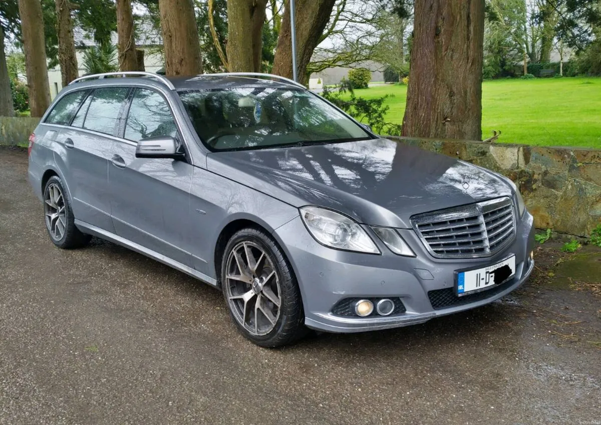Mercedes E220 Estate - Image 1