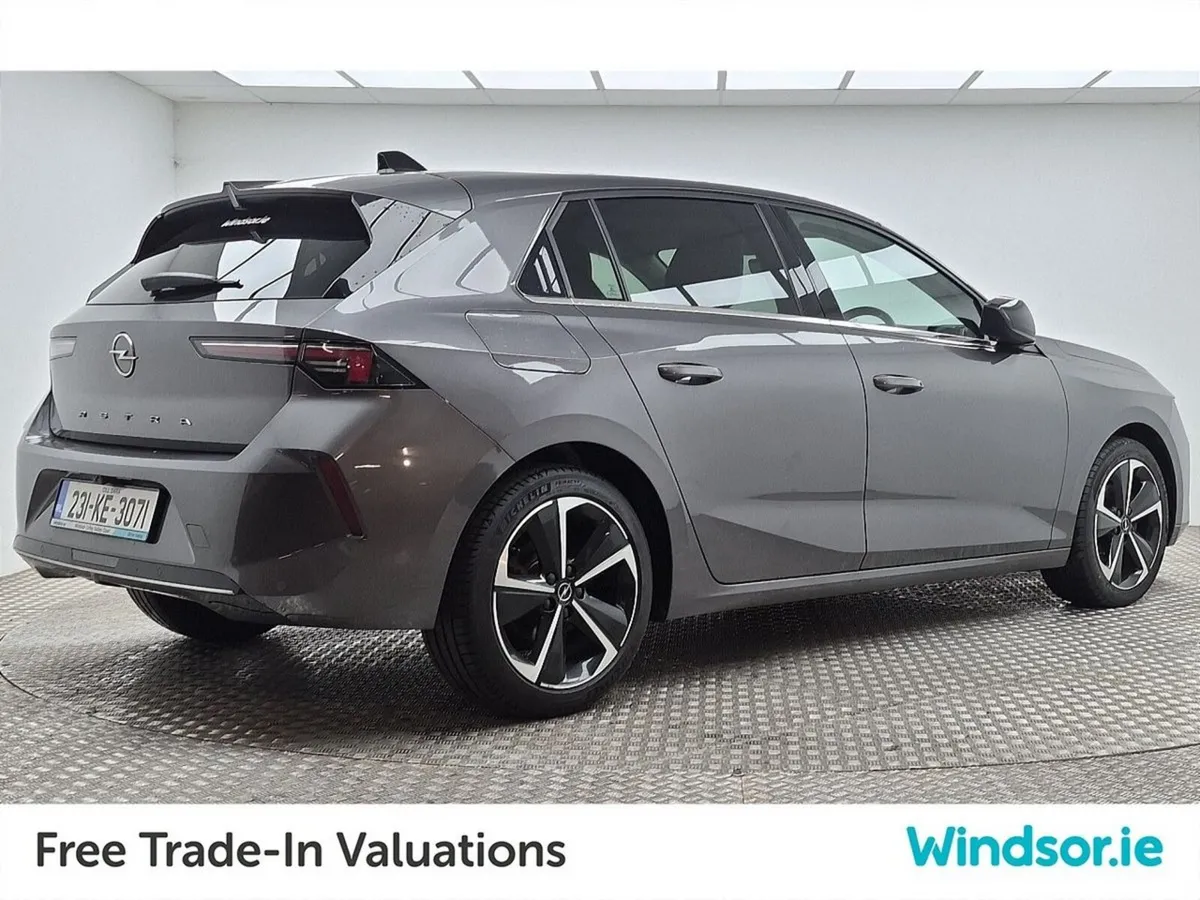 Opel Astra Elegance 1.2 Turbo 130PS 8 Speed Auto - Image 3