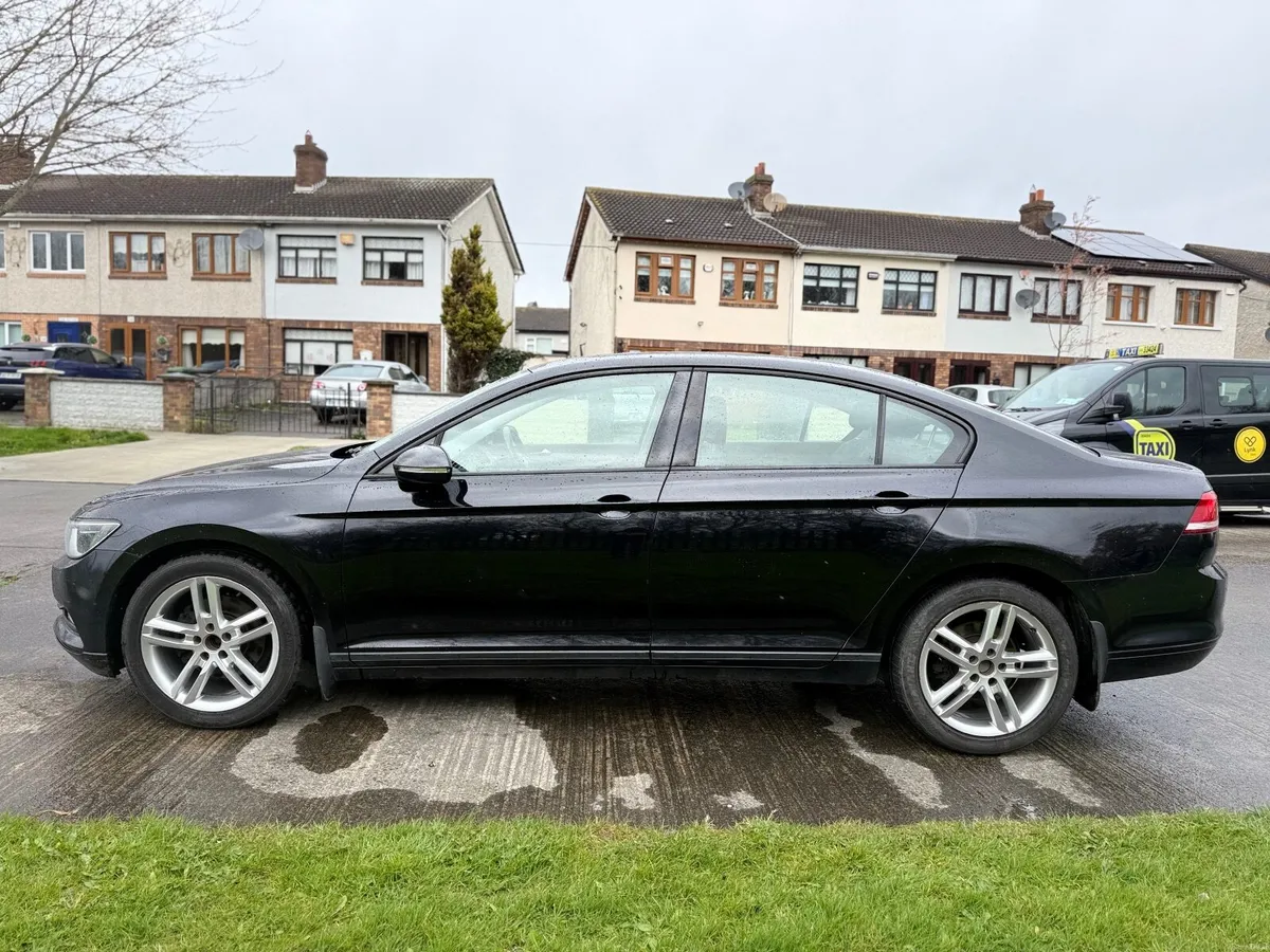 Volkswagen Passat B8 1.6 TDI, manual - Image 3