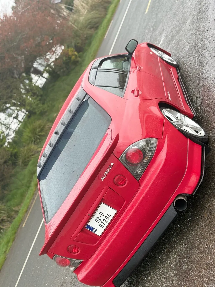 Toyota altezza - Image 1