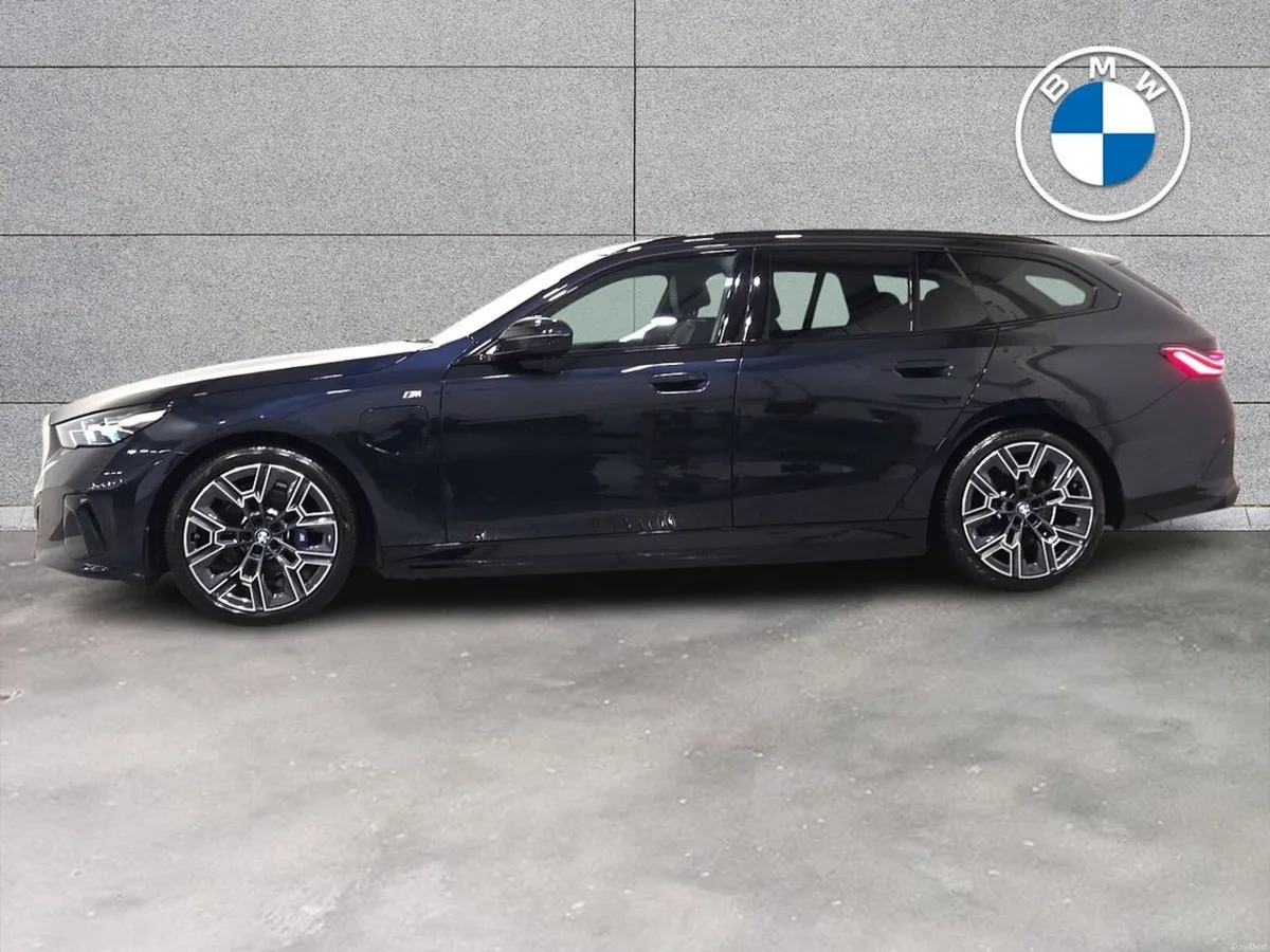 BMW 5-Series 530e M Sport Touring - Image 4