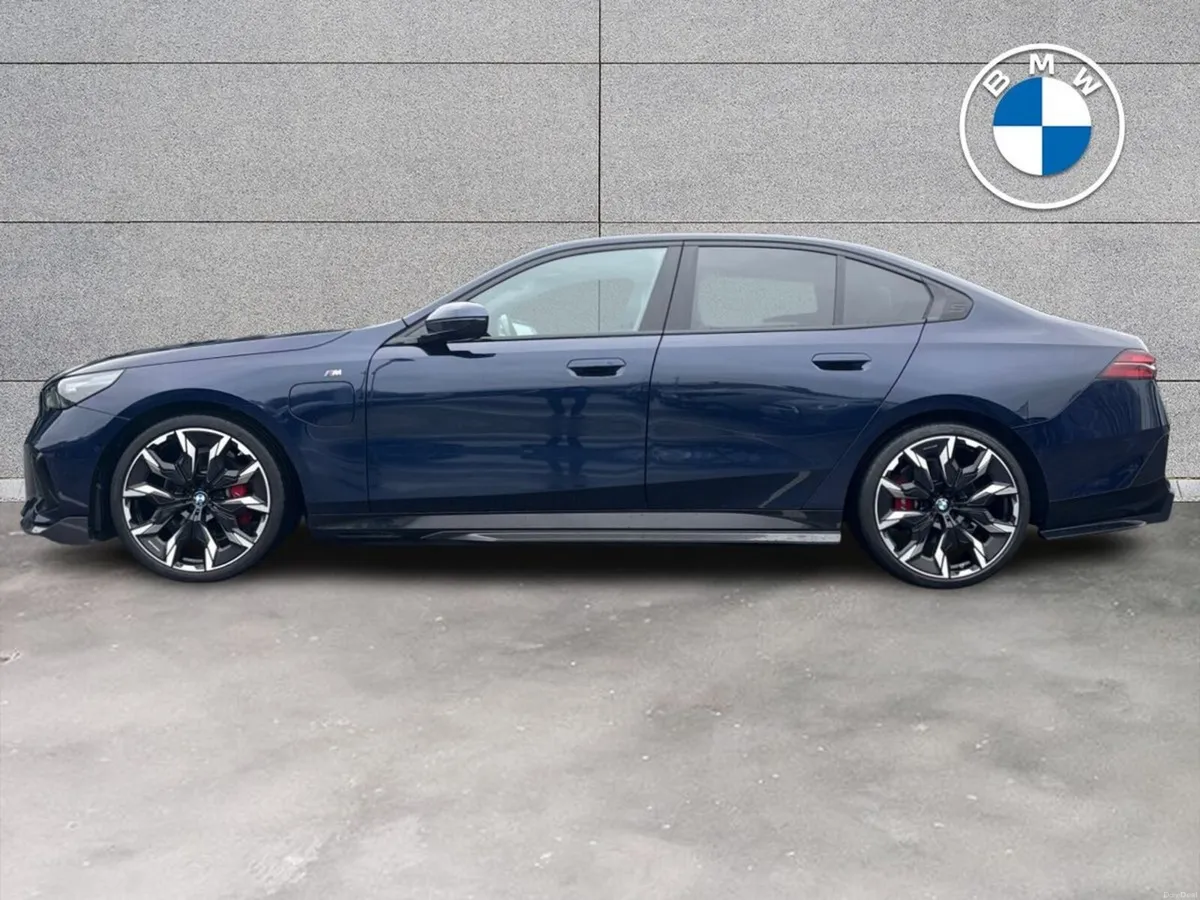 BMW 5-Series 530e M Sport Pro Saloon - Image 4