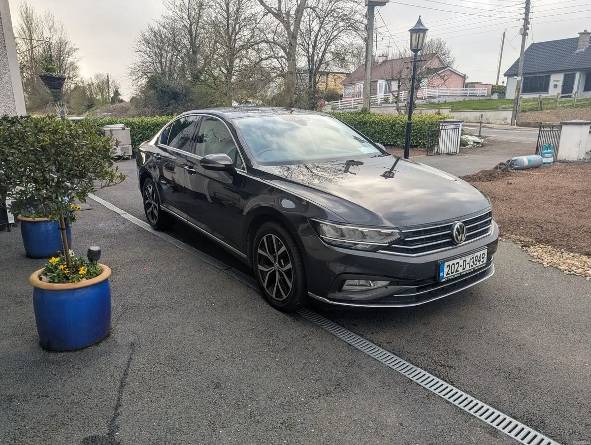 Volkswagen Passat 2020 - Image 4