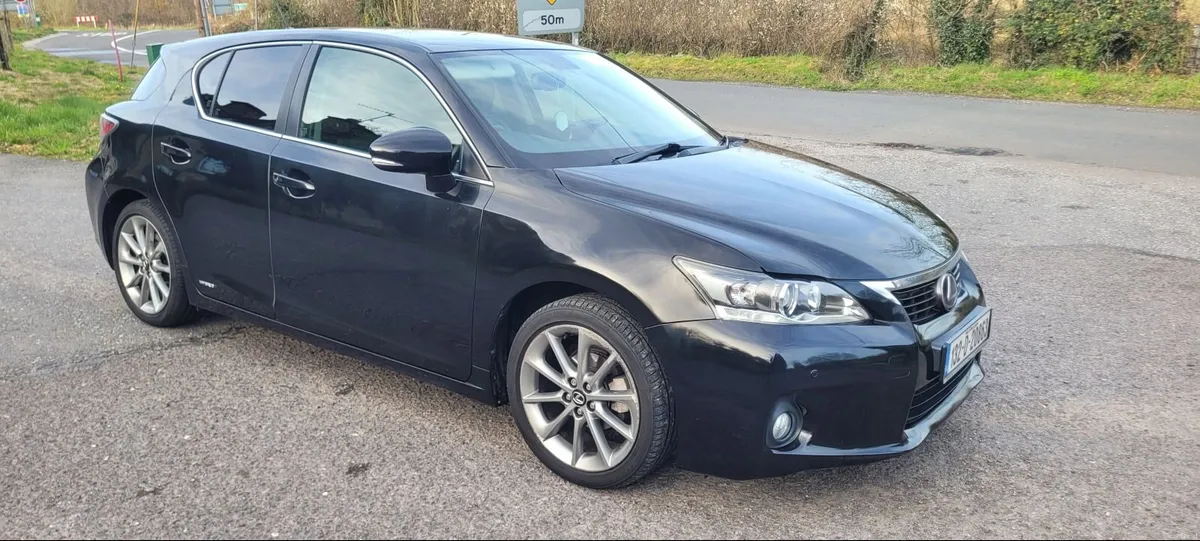 Lexus CT 2013 - Image 1