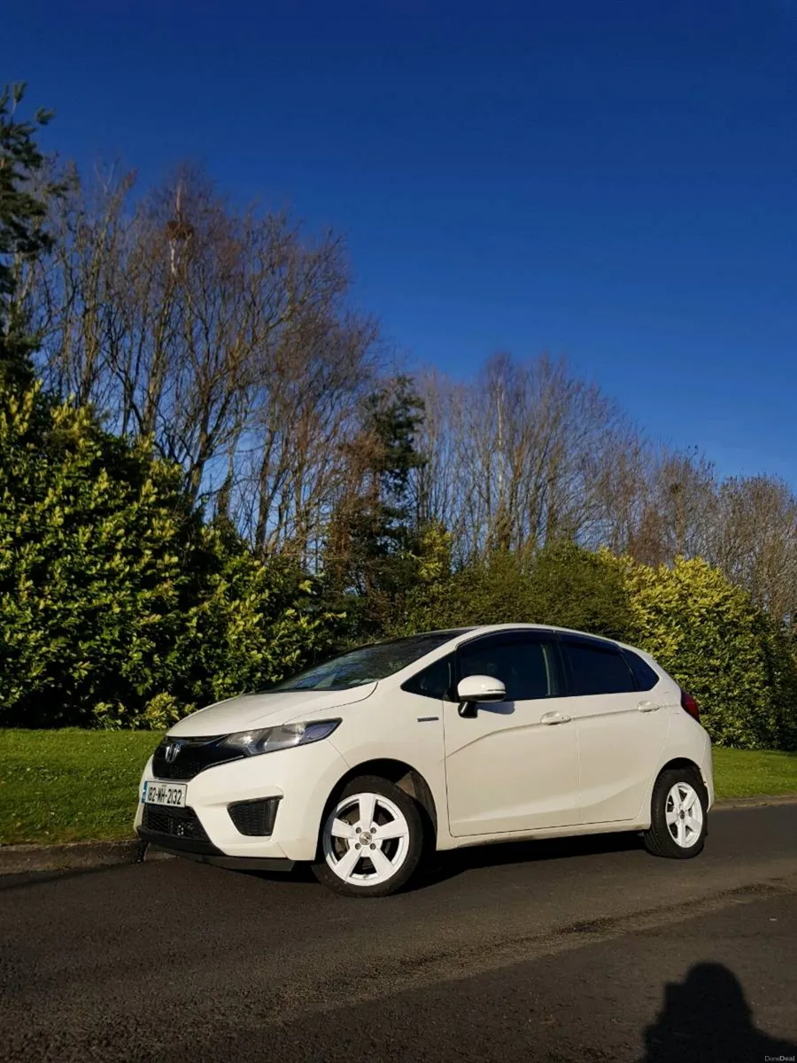 Honda Fit Hybrid, Auto, Delivery, Trade in - Image 2