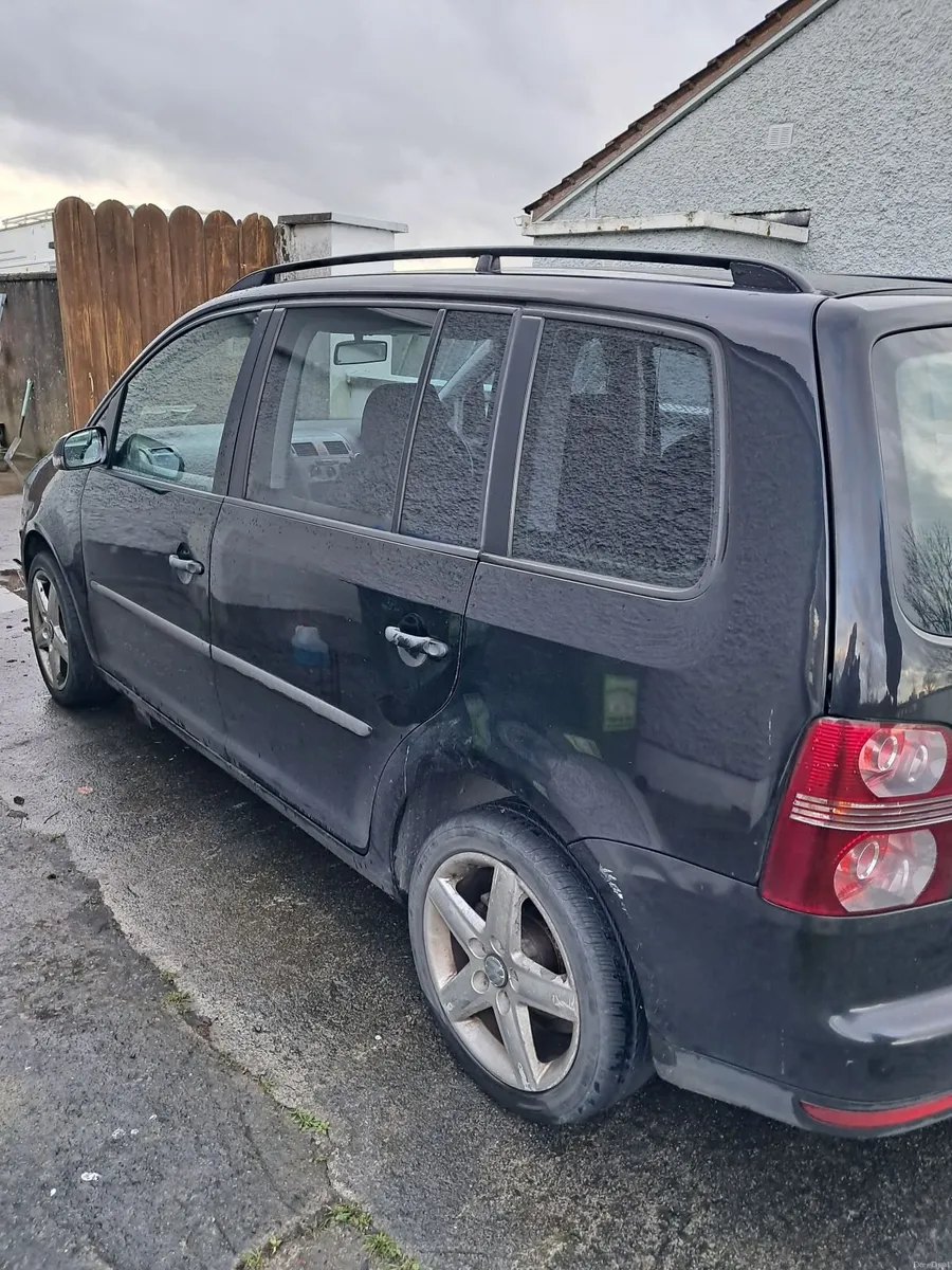 Volkswagen Touran 2007 - Image 4