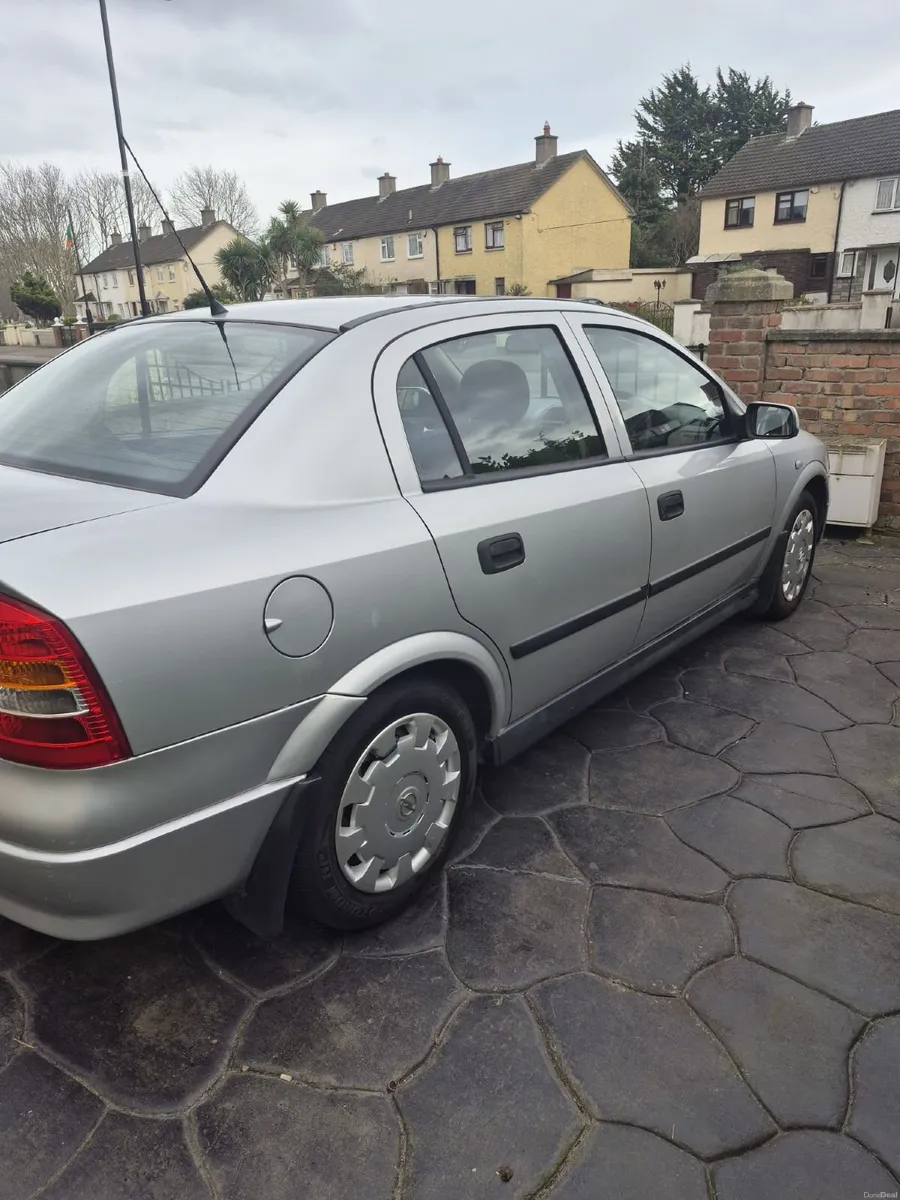 Opel Astra 2002 - Image 2