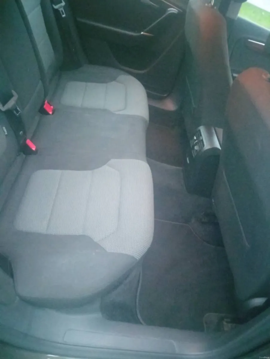 Volkswagen Passat - Image 4