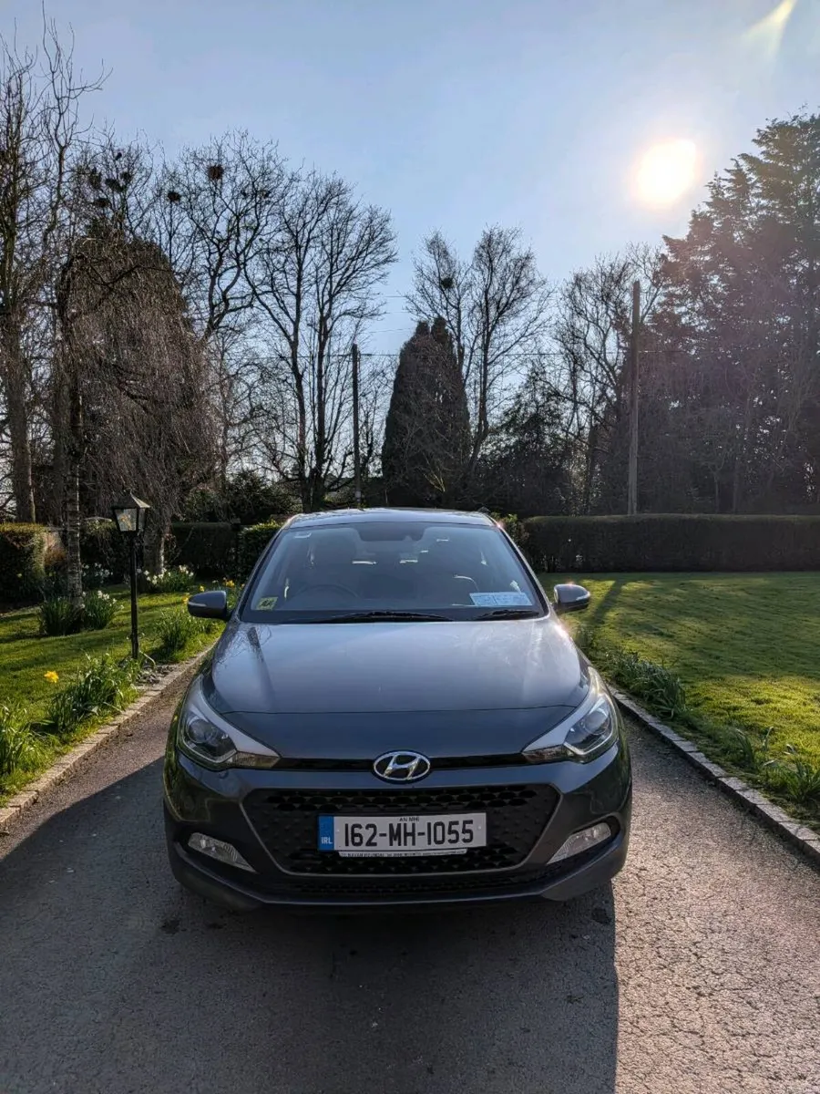 Hyundai i20 Deluxe 2016 - Image 1