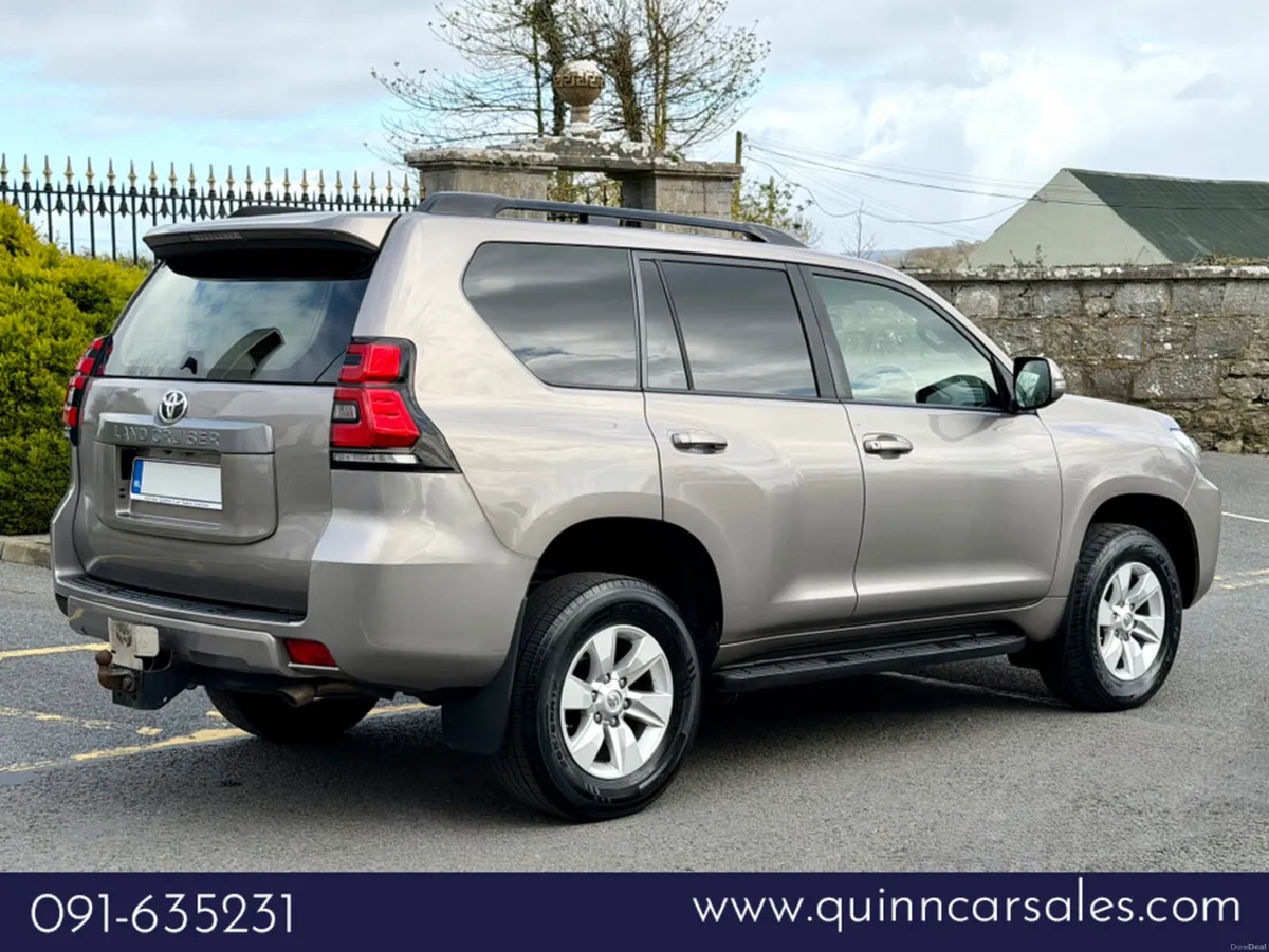 Toyota Land Cruiser 2.8 D4D LWB COMMERCIAL===€39,9 - Image 3