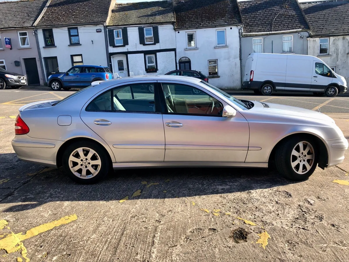 Sports addition Mercedes E200 - Image 4