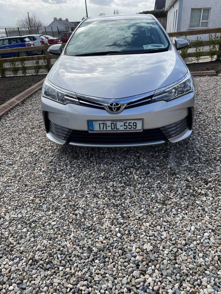 Toyota Corolla 2017 - Image 1