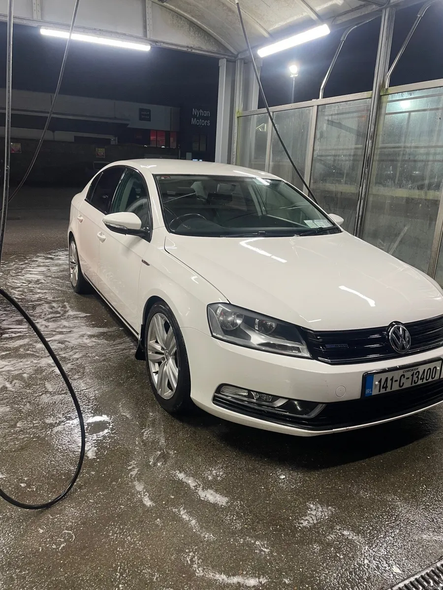 Volkswagen Passat 2014 - Image 1