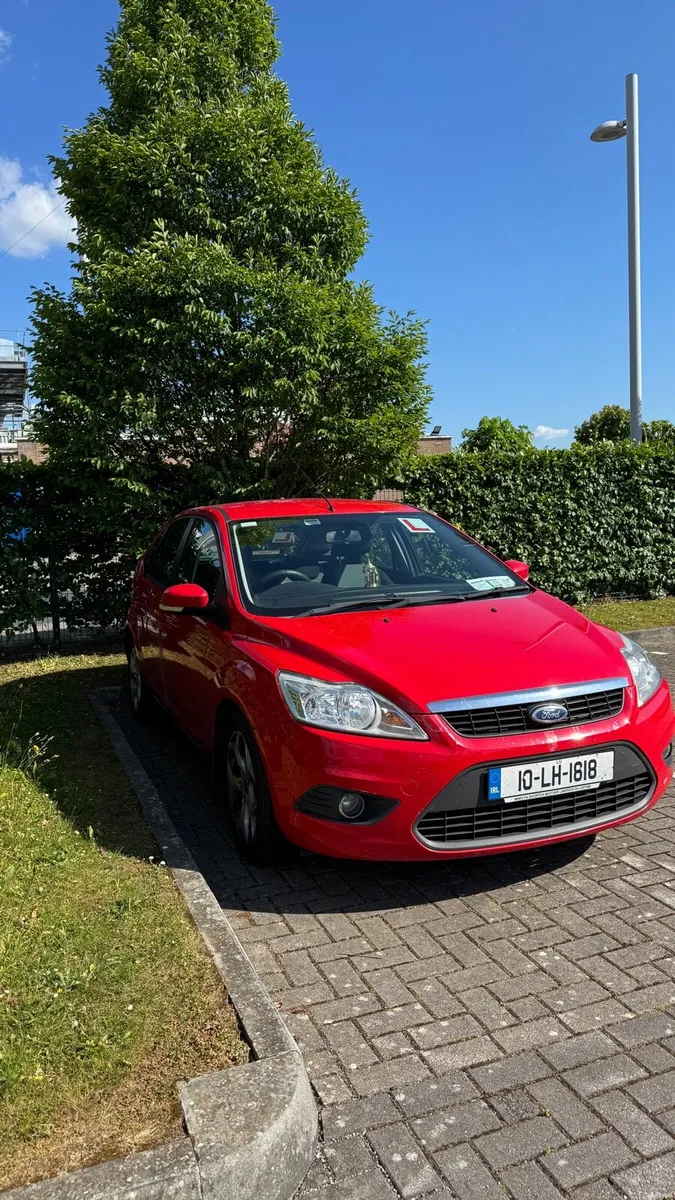 Ford Focus Style Red 1.6 TDCI 2010 - Image 1