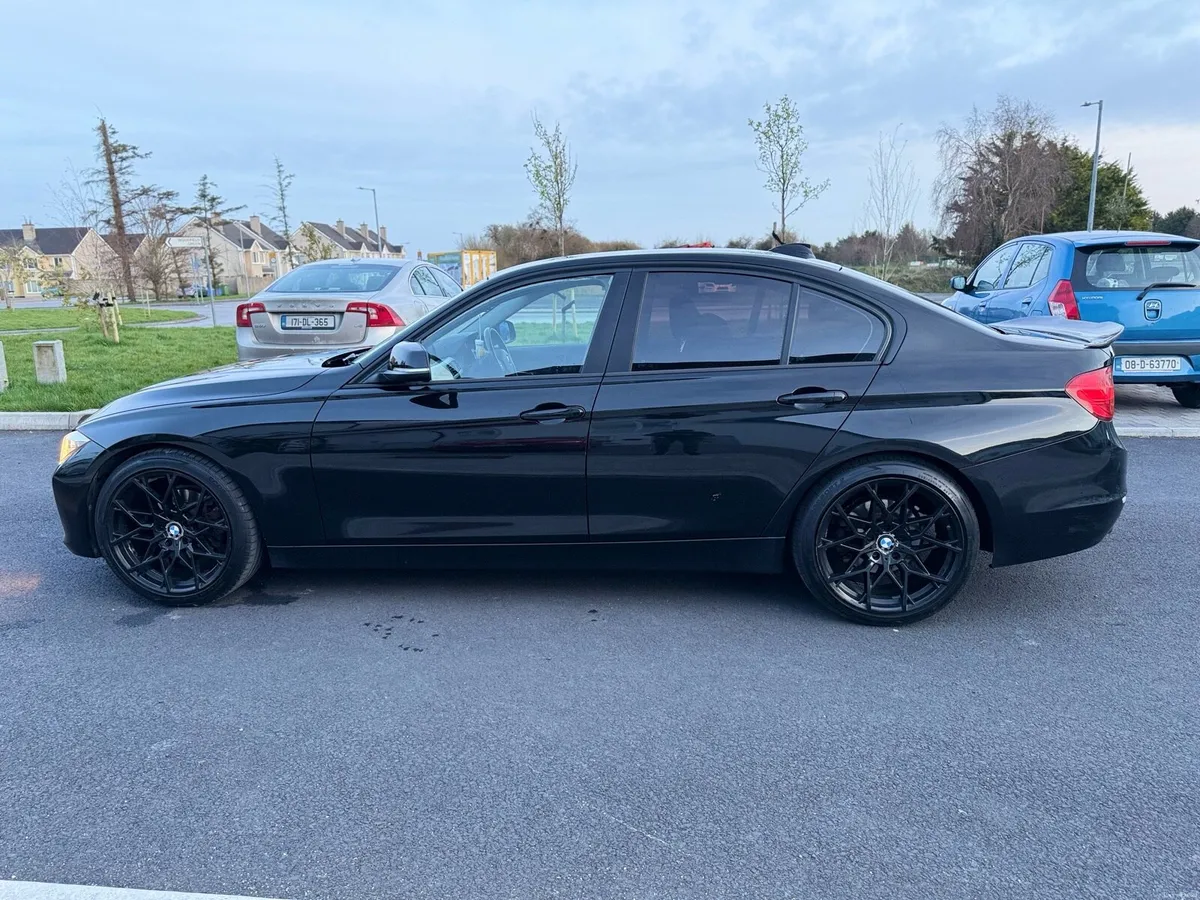 BMW 320d Automatic 2015 - Image 3