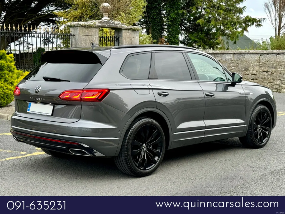 Volkswagen Touareg 3.0 TDI V6 286 BHP BLACK EDITIO - Image 3