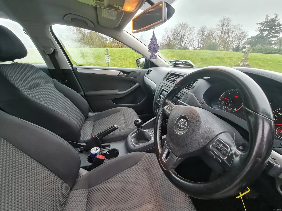 2012 vw jetta 1.6TDI NCT 02/27 - Image 4
