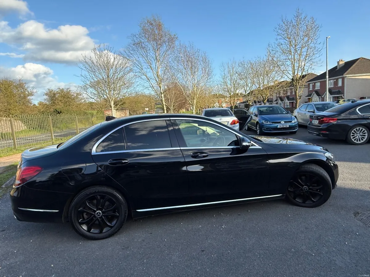 Mercedes-Benz C-Class 2015 - Image 2