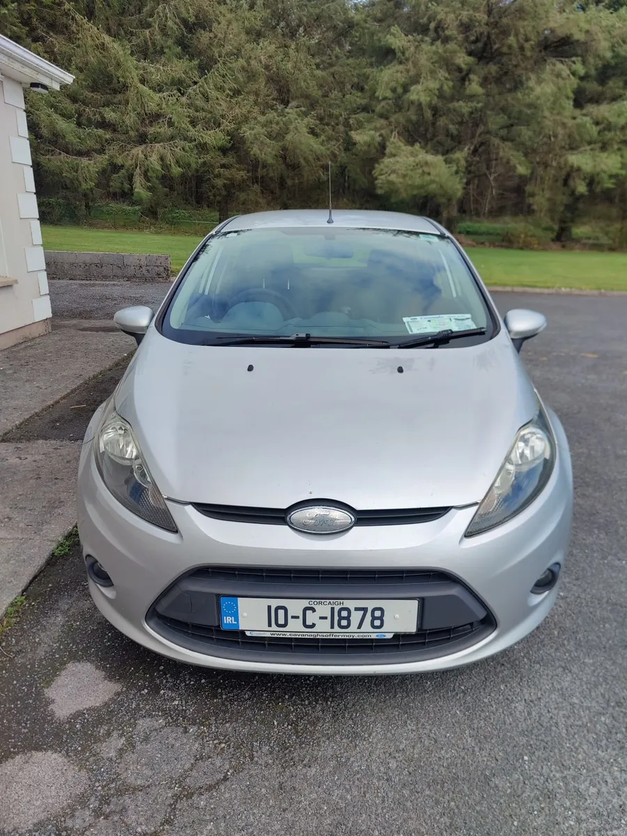 Ford Fiesta 2010 - Image 1