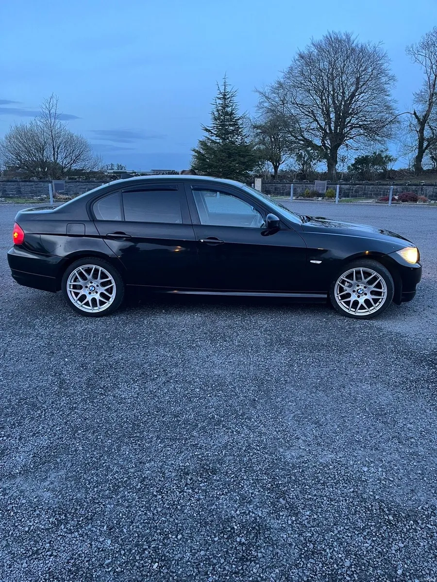 BMW 318D e90 - Image 4