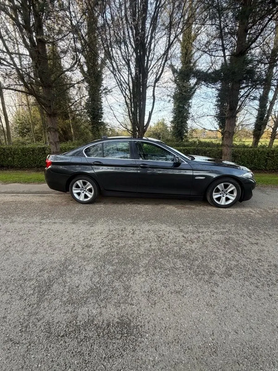 2011 Bmw 5-series - Image 4