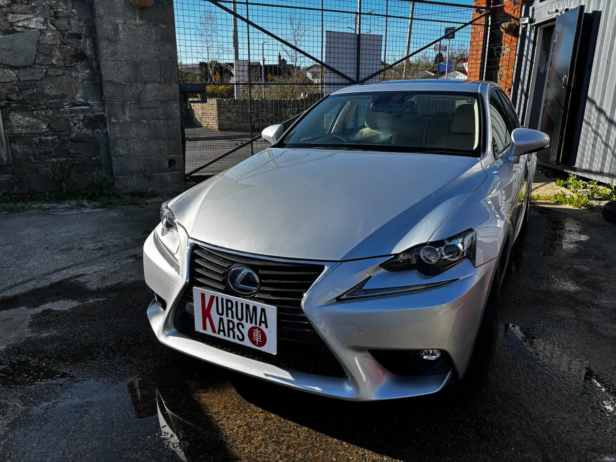 2015 Lexus IS 300h Hybrid - Luxury & Performance - Image 2