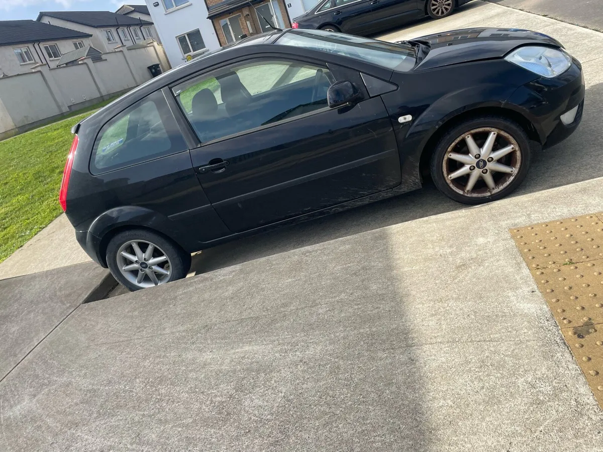 Ford fiesta 2006 - Image 2