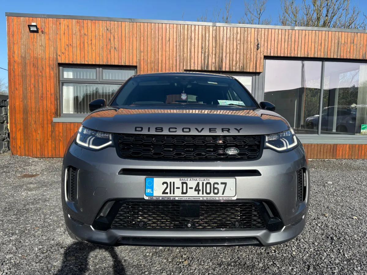 2021 Land Rover Discovery Sport SE BLACK PACK - Image 2