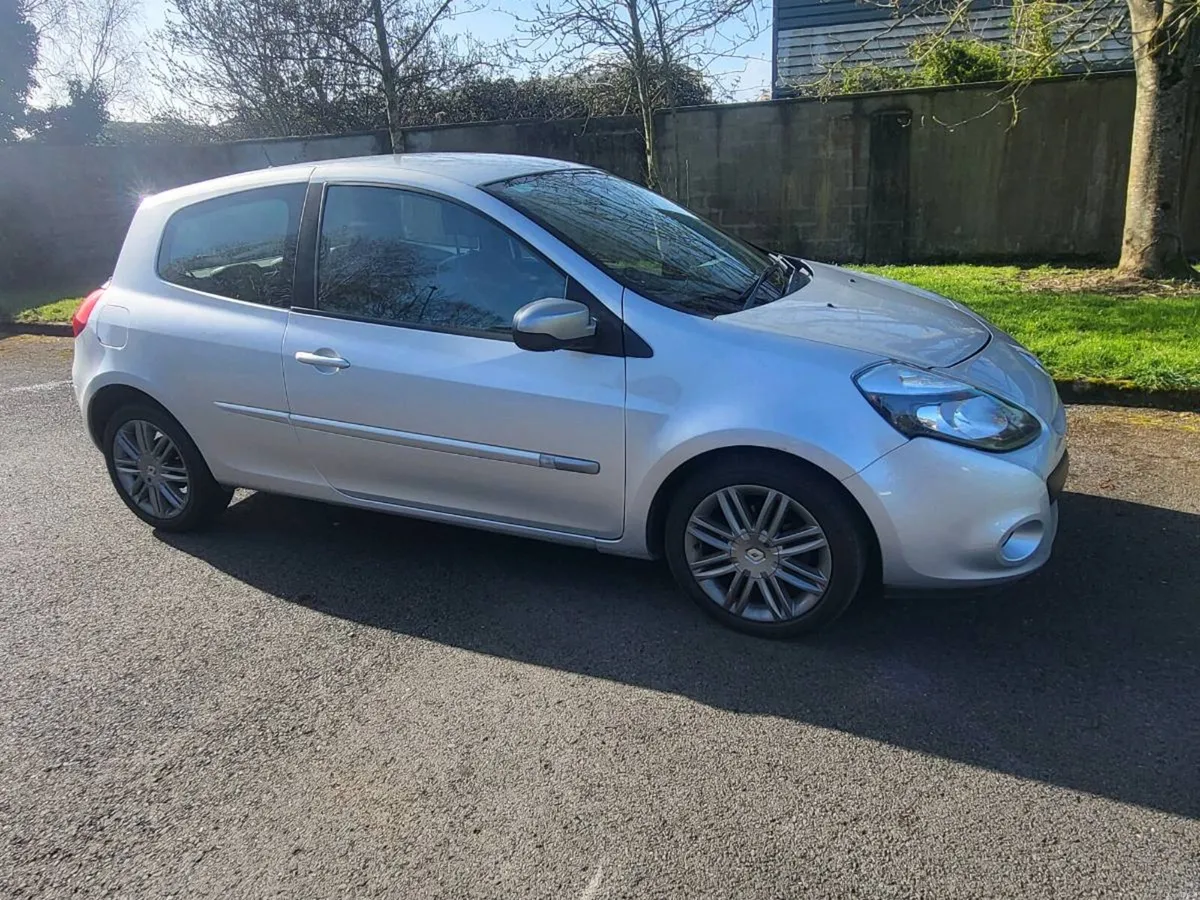 Renault Clio - Image 1