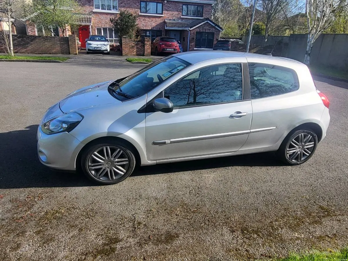 Renault Clio - Image 2