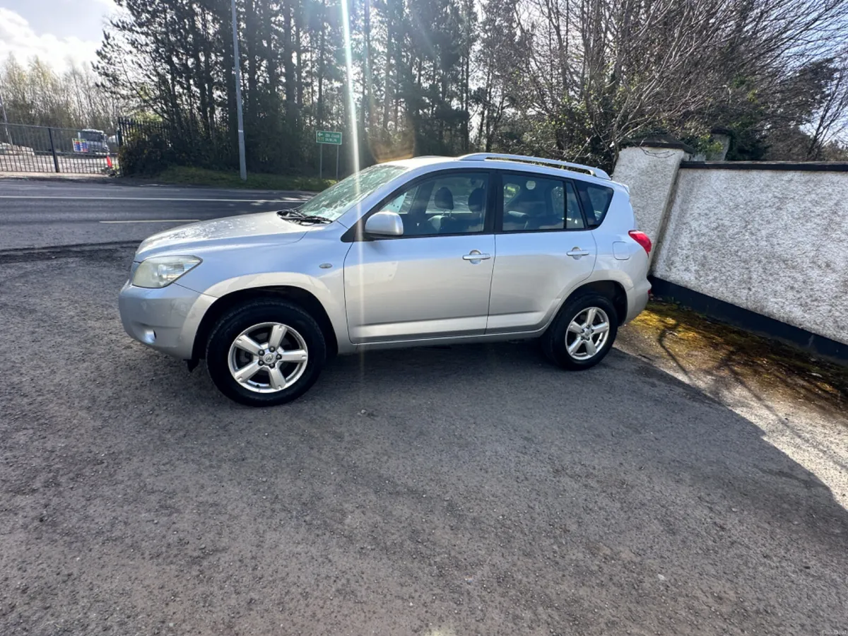 Toyota RAV4 2007 - Image 1
