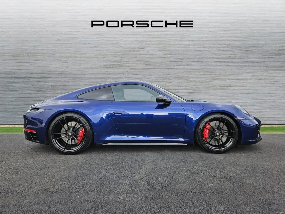 Porsche 911 Carrera GTS - Image 4