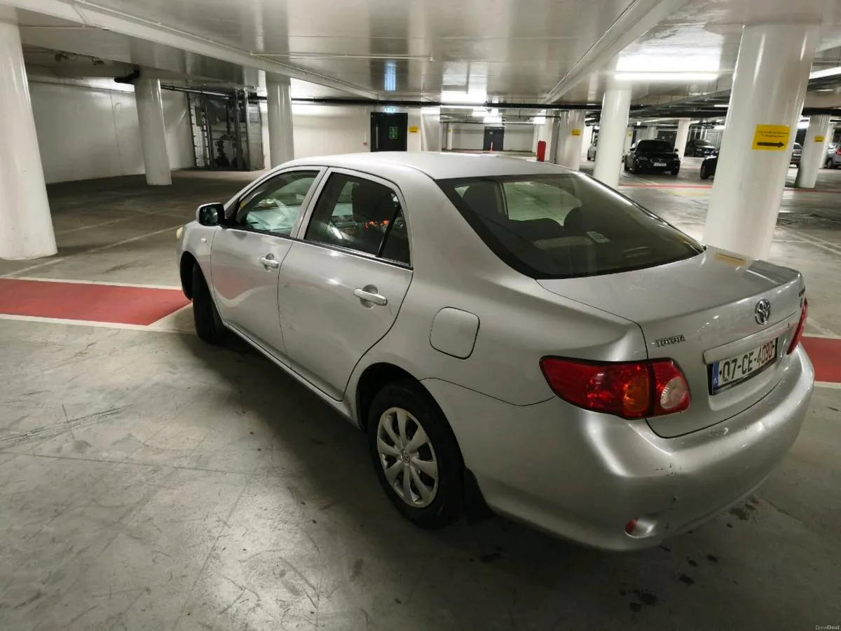 Toyota Corolla very low km - Image 2