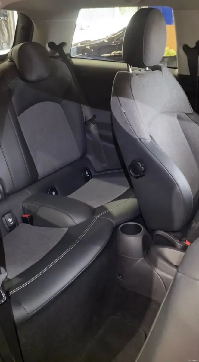 Mini Cooper D 1.5 Diesel Automatic - Image 4