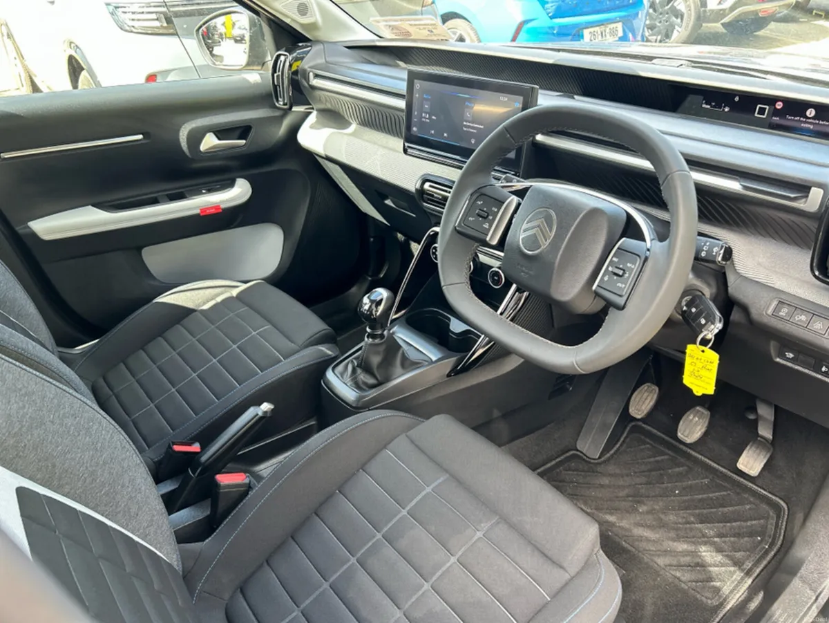Citroen C3 PLUS PURETECH 100 MY30 4DR - Image 6