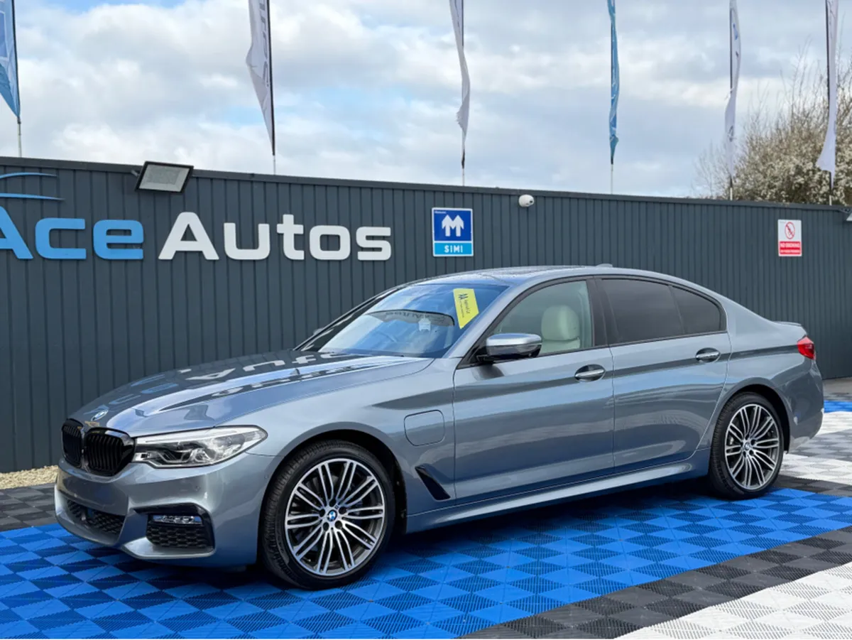 BMW 5-Series 530E M-SPORT *SUNROOF* - 2.0L PETROL - Image 3