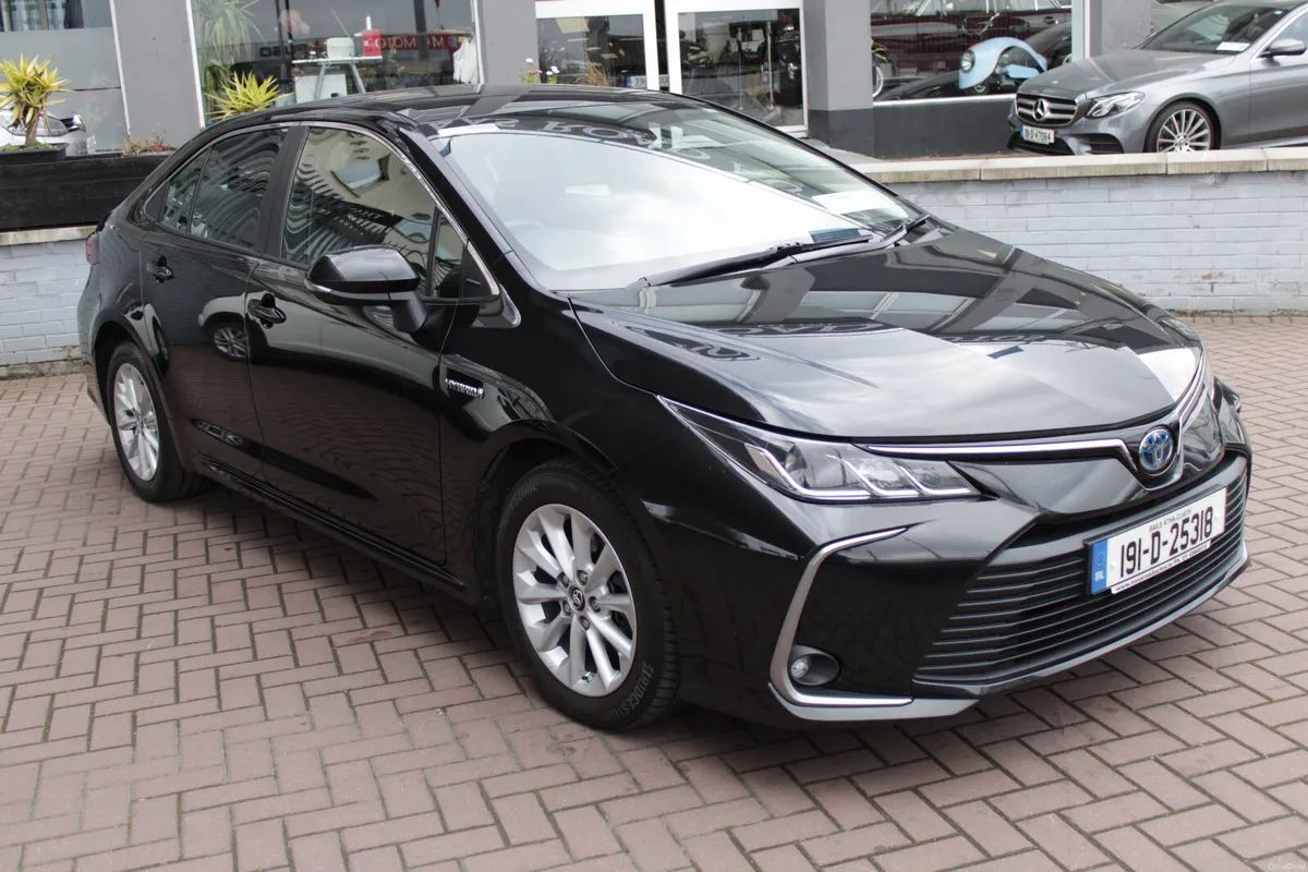 2019 TOYOTA COROLLA 1.8 HYBRID LUNA SALOON - Image 2
