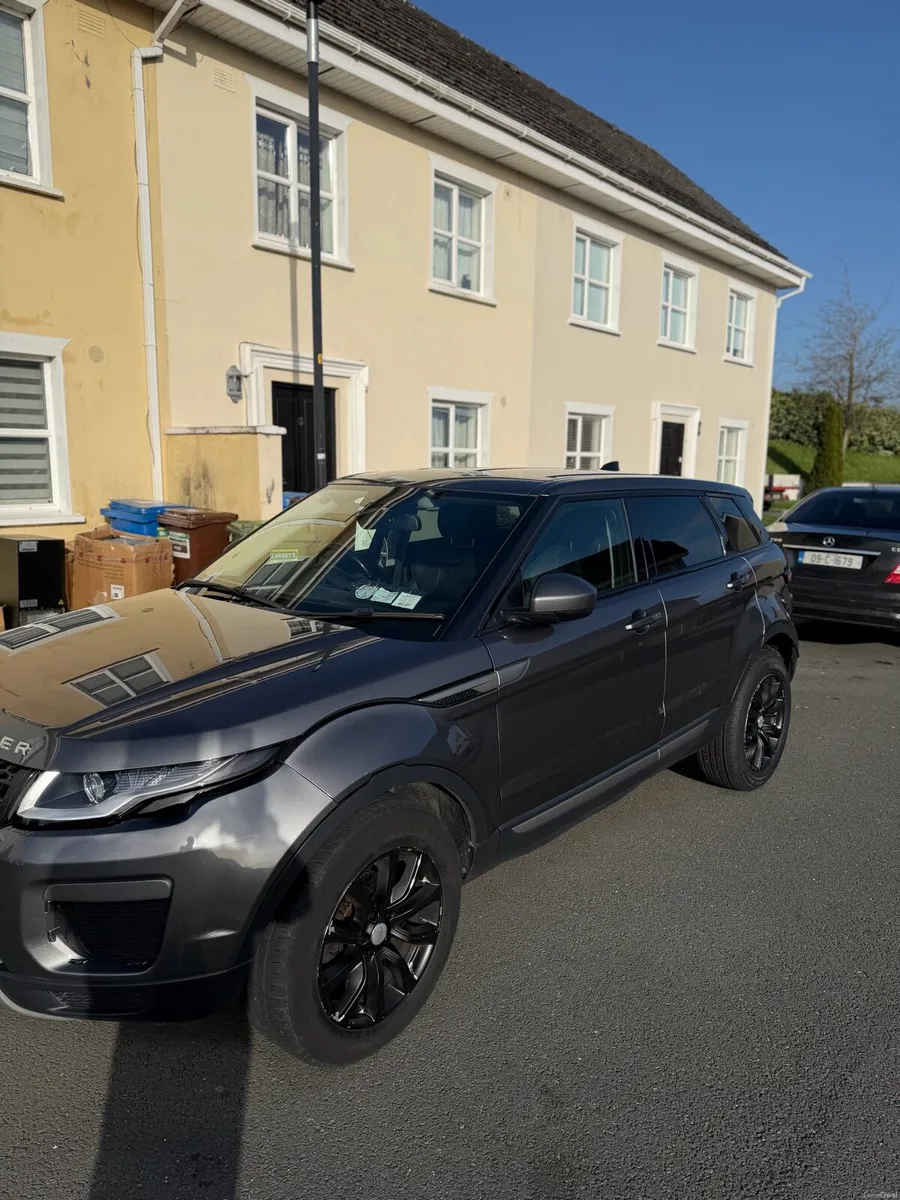 Range Rover Evoque low mileage - Image 2