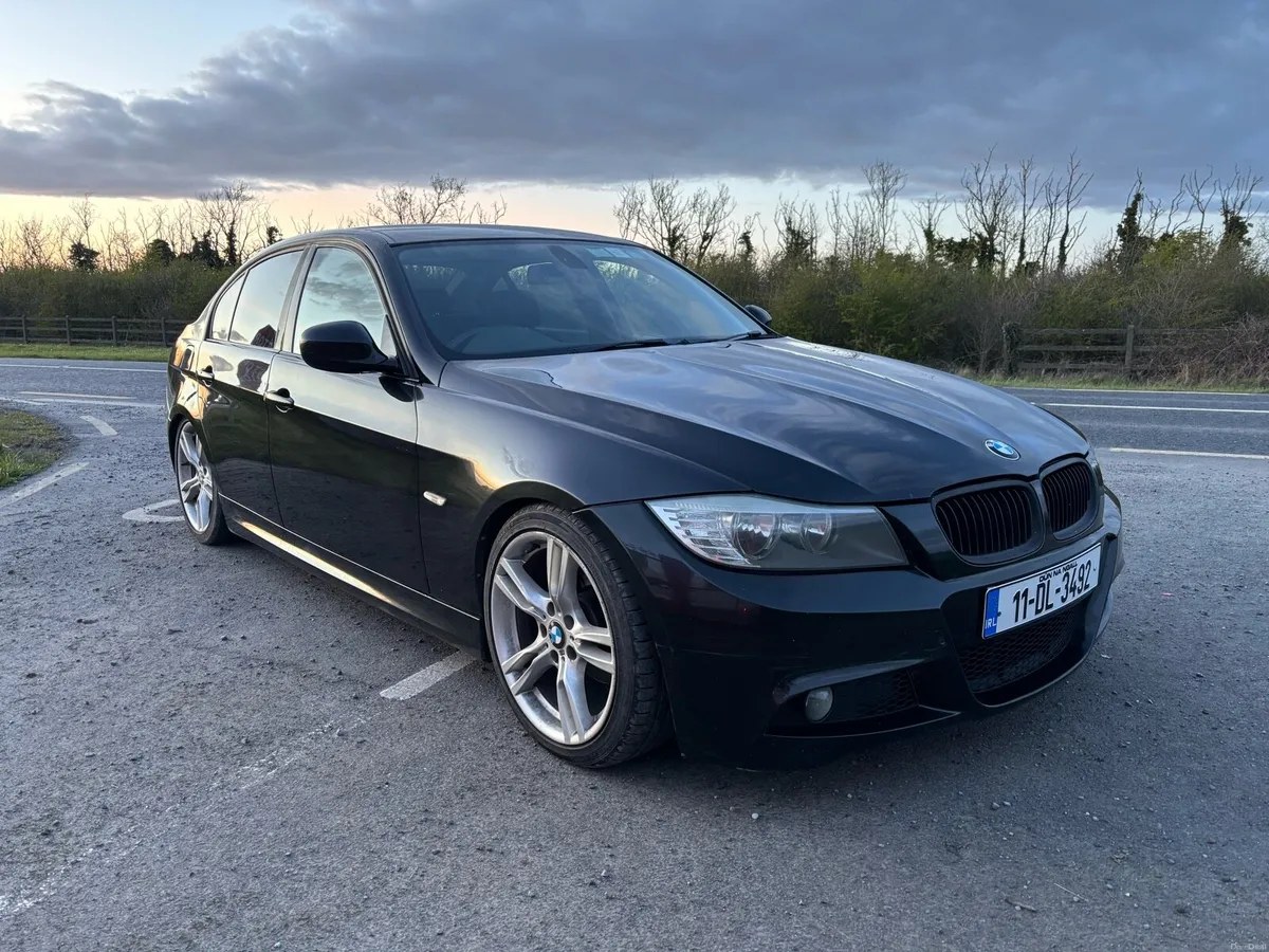 BMW 318d 2011 Msport - Image 2