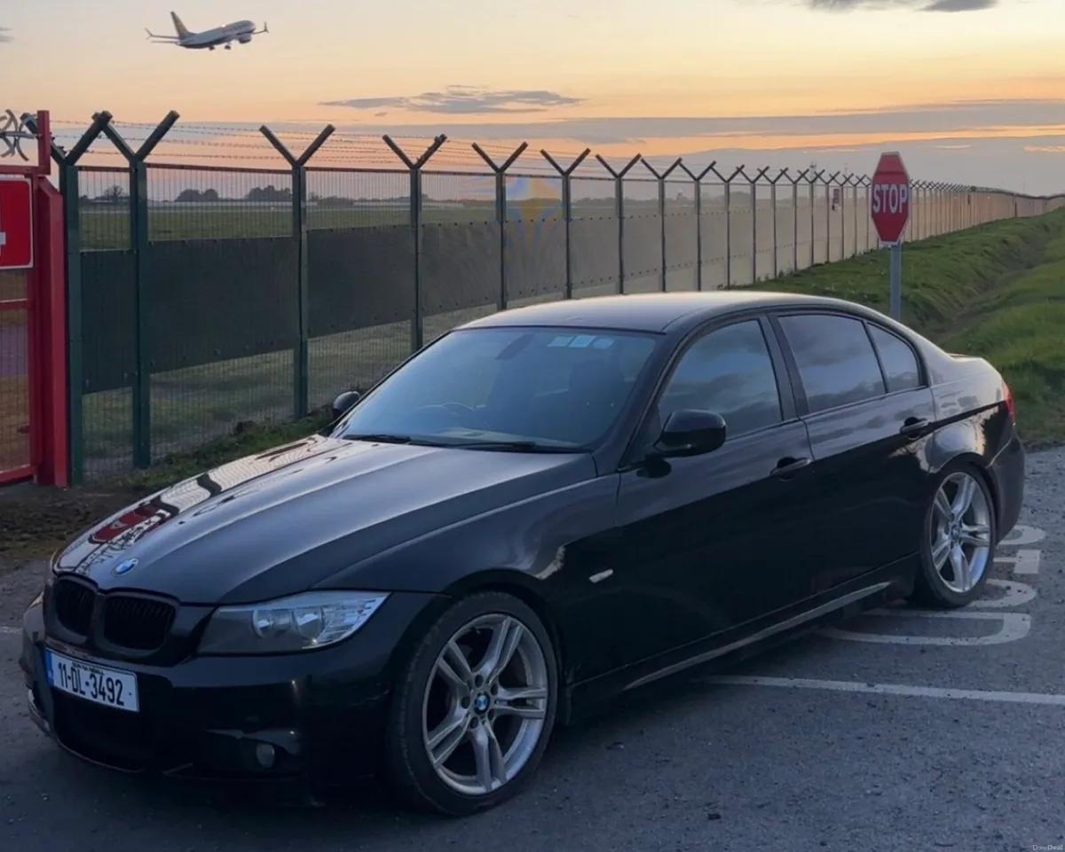 BMW 318d 2011 Msport - Image 1