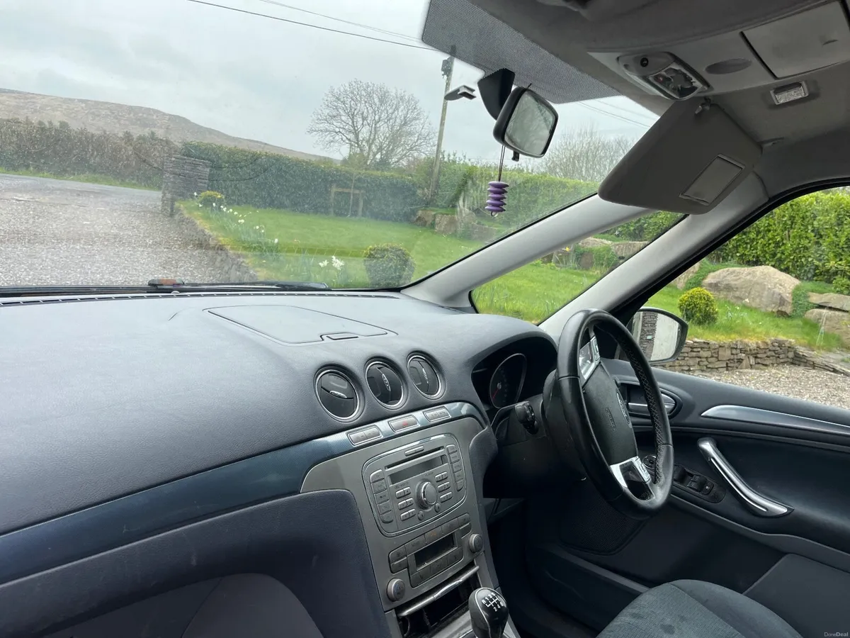 Ford Galaxy 2010 - Image 4