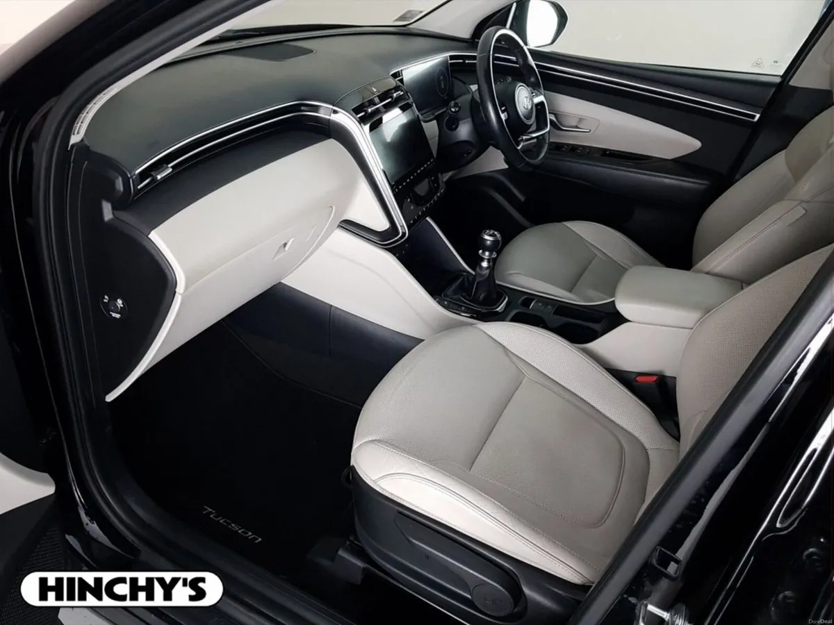 Hyundai Tucson 2WD Executive Plus - Image 4