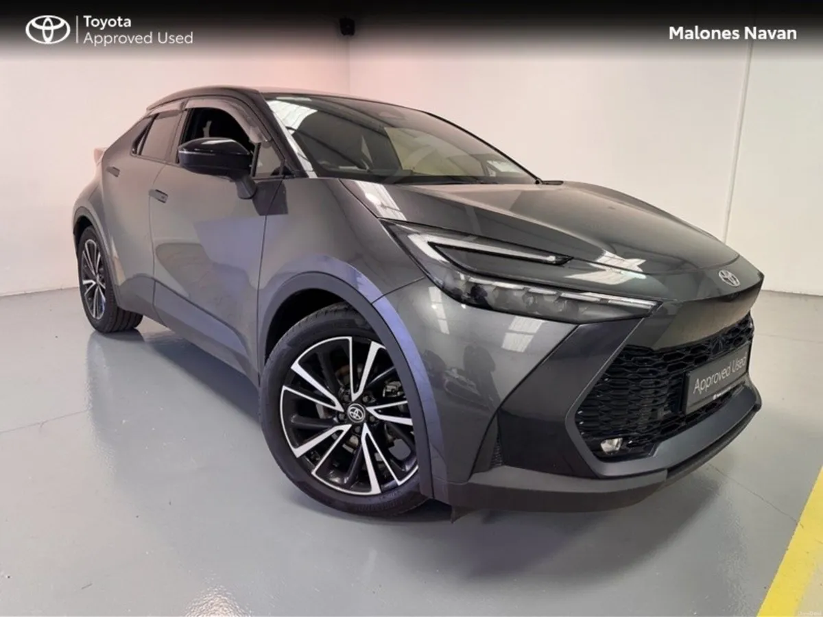 Toyota C-HR Hybrid Sol - Image 1